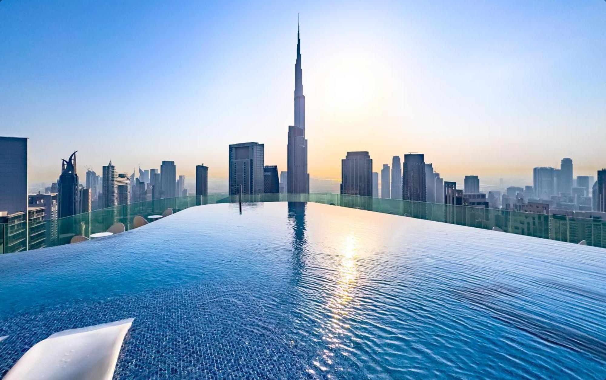 Paramount Tower Hotel And Residences With Infinity Sky Pool Dubái Exterior foto