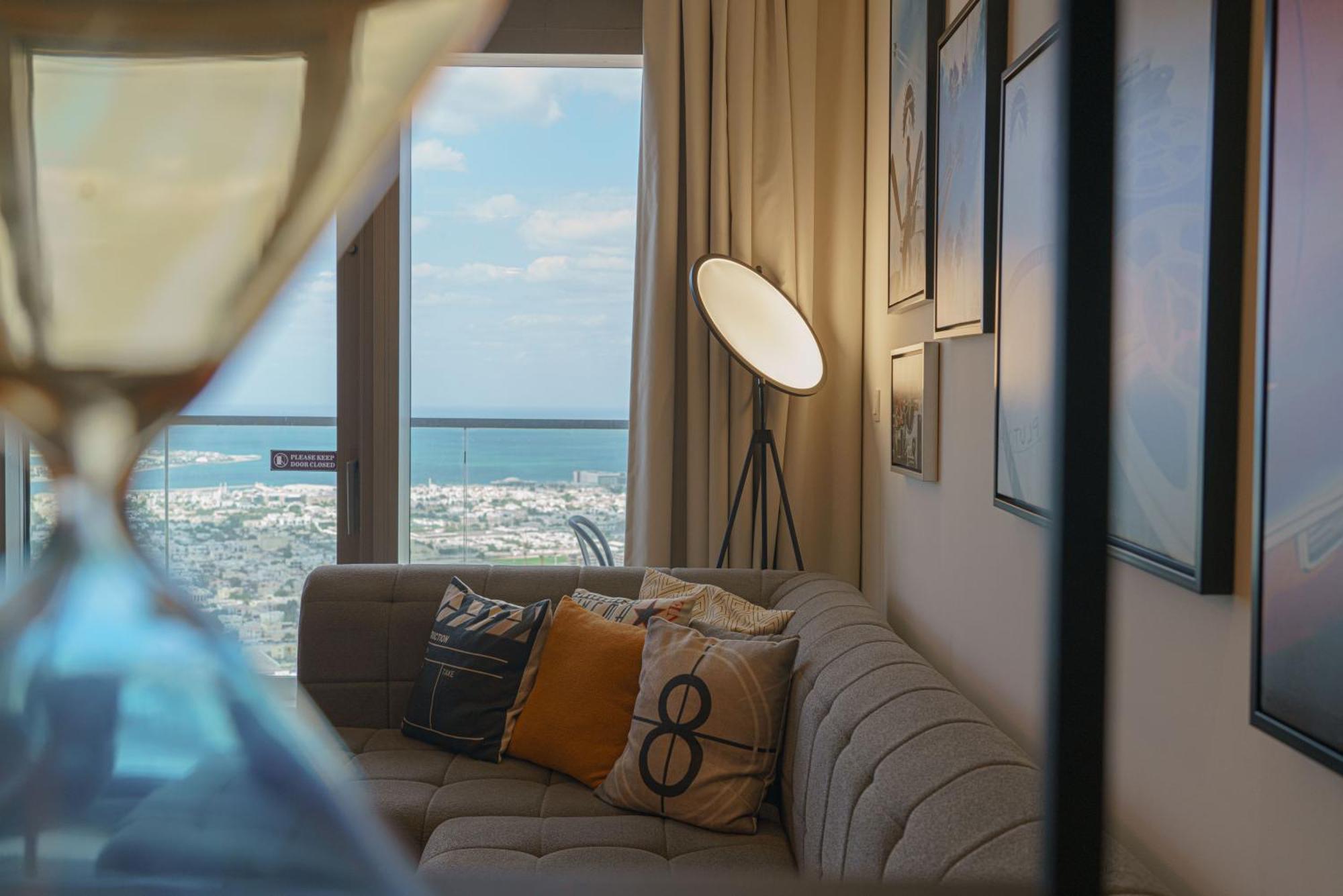 Paramount Tower Hotel And Residences With Infinity Sky Pool Dubái Exterior foto
